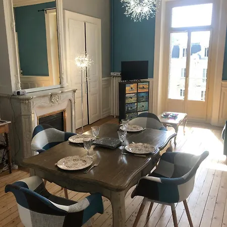 Appartement T2 52 M2 L'Ambassadeur Centre-Ville 1 Chambre Balcon شقة إيكس ليه با